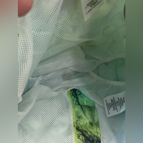 NEW OFFCORSS Boys Swim Trunks Size 10 Green Jellyfish and Seahorses NWT - Picture 7 of 14